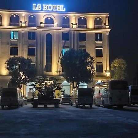 Ls Hotel Phu Ly Esterno foto