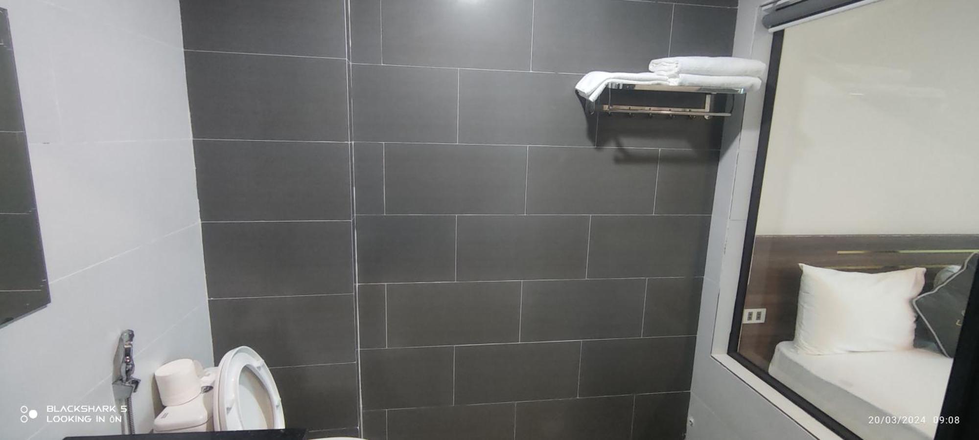 Ls Hotel Phu Ly Esterno foto