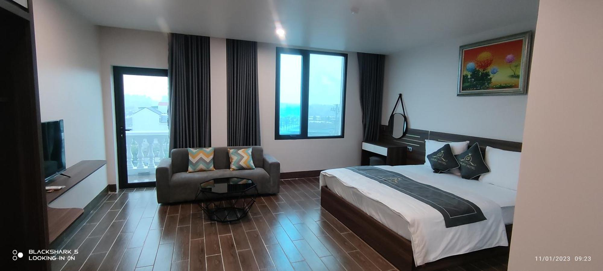 Ls Hotel Phu Ly Esterno foto