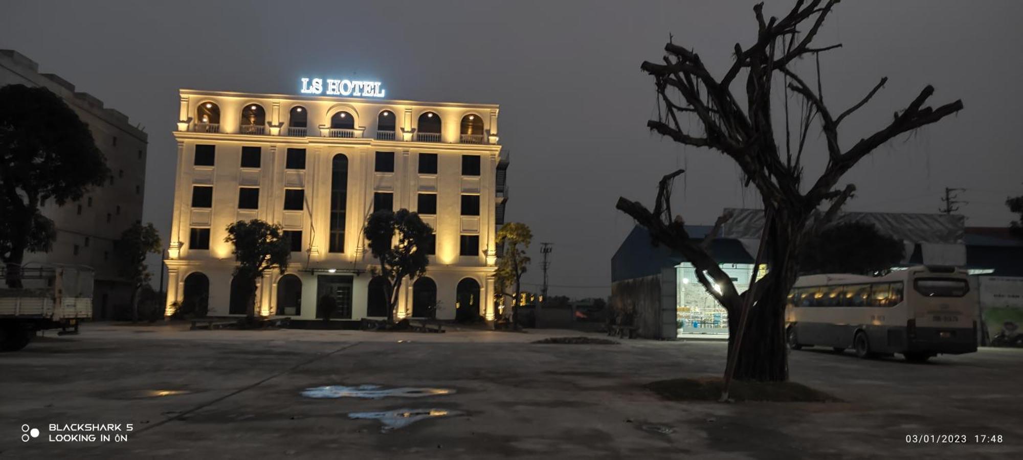 Ls Hotel Phu Ly Esterno foto