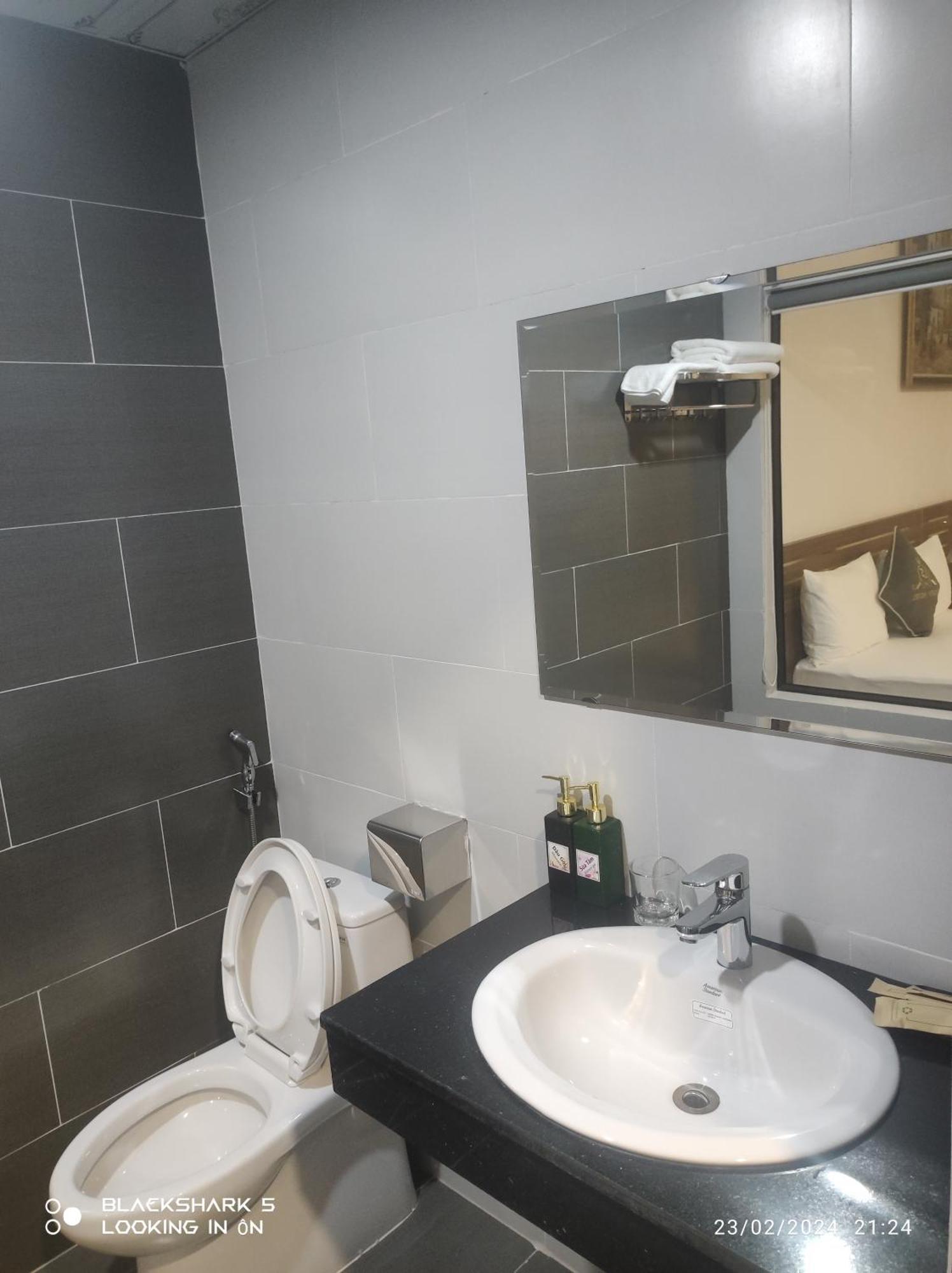 Ls Hotel Phu Ly Esterno foto